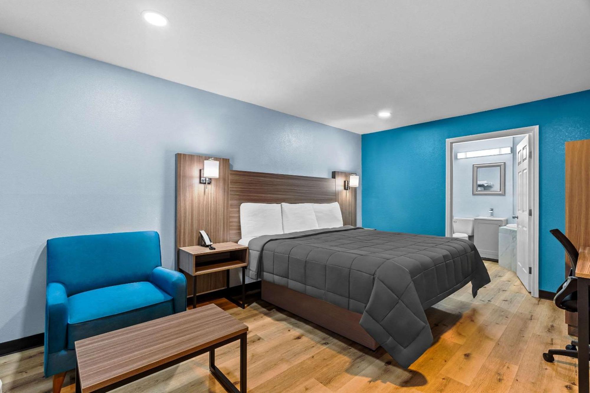 ברוקהייבן Rodeway Inn & Suites מראה חיצוני תמונה