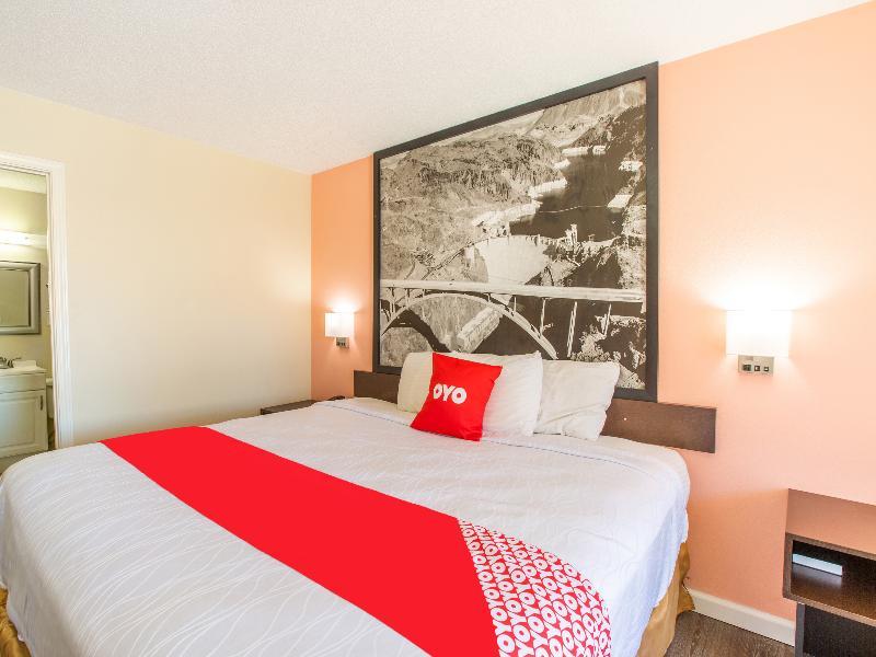 ברוקהייבן Rodeway Inn & Suites מראה חיצוני תמונה